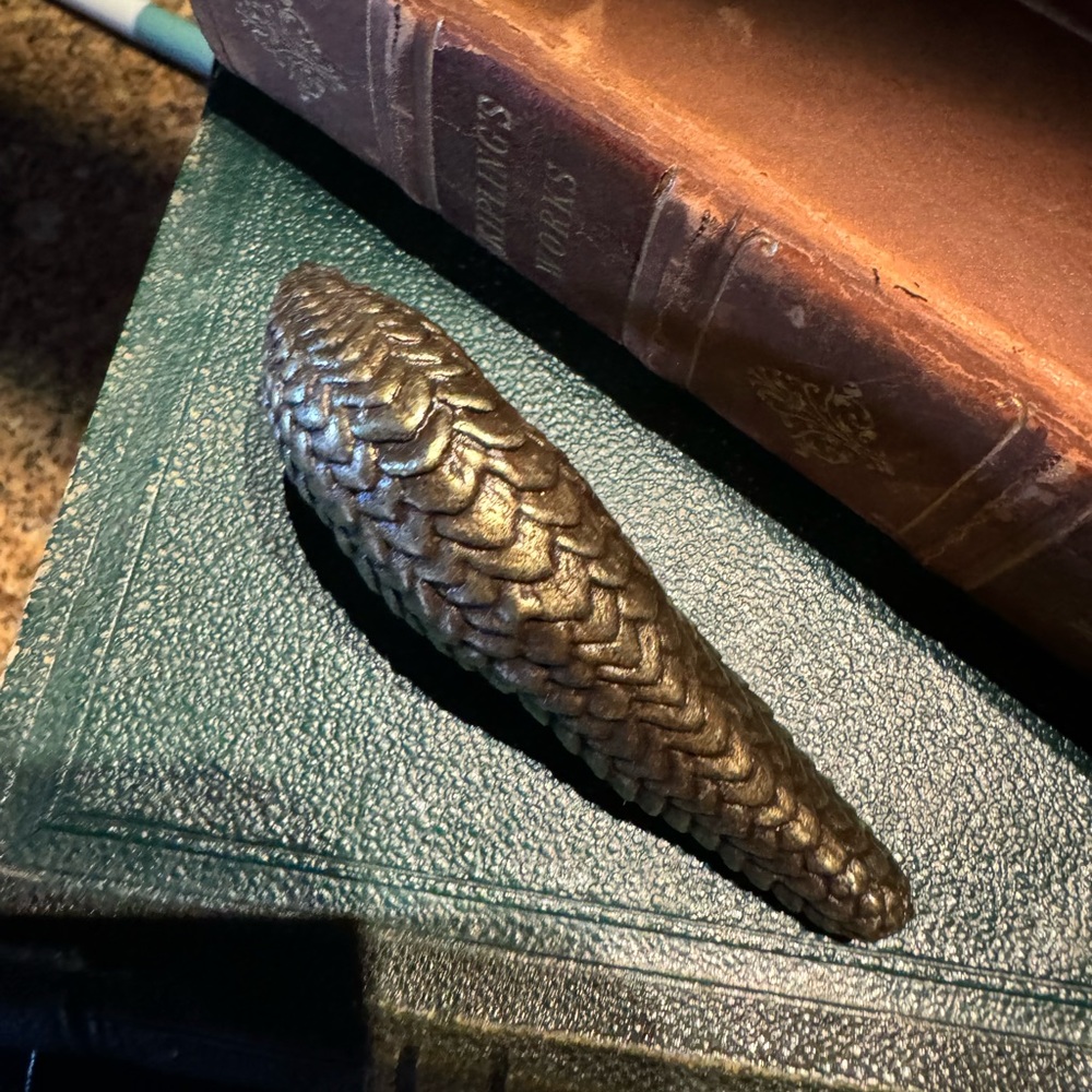 Solid Brass Pangolin Vintage-style Sculpture Desk Decor - Picture 6 of 13